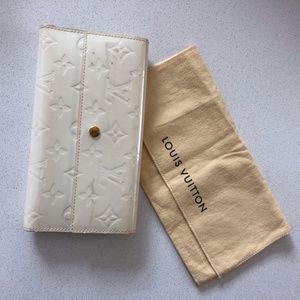 Authentic Louis Vuitton Vernis Leather Wallet
